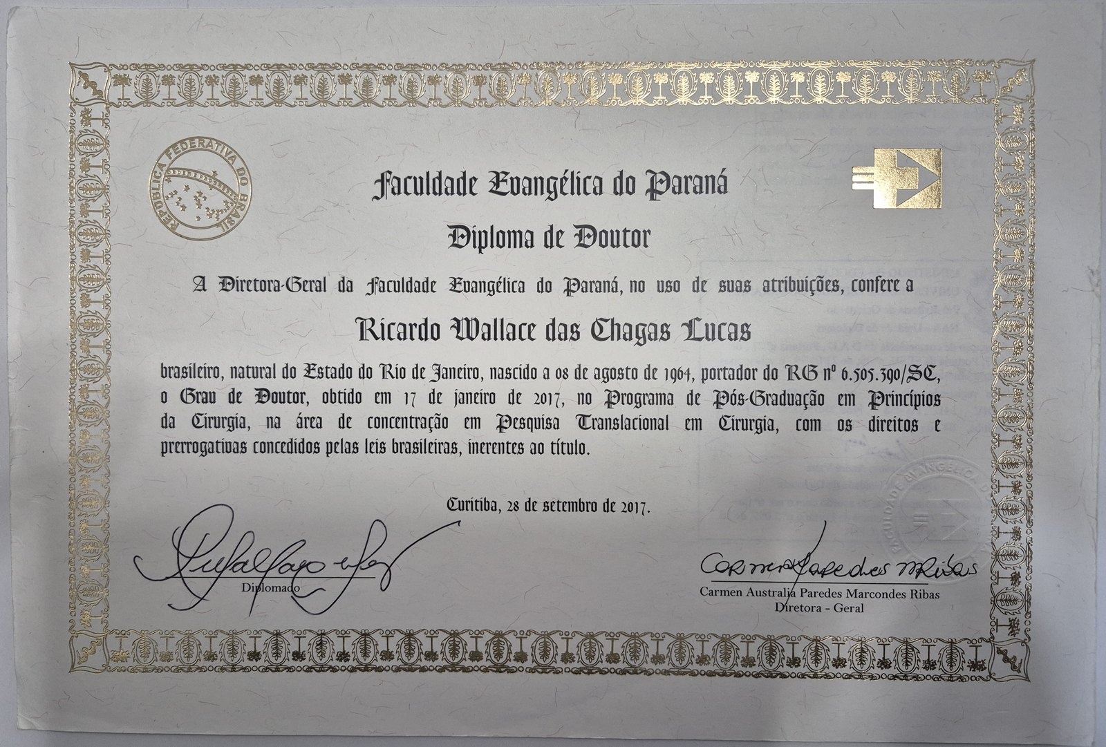 Diploma de Doutor em Princípios da Cirurgia — Faculdade Evangélica do Paraná (2017)